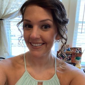 Meet your Posher, Courtney